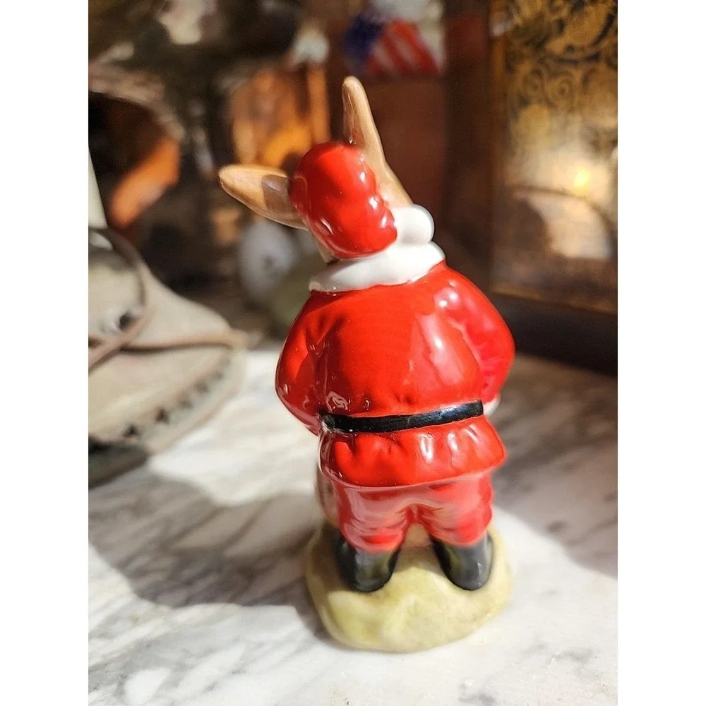 Santa Claus Bunnykins Royal Doulton Happy Christmas Porcelain Figurine DB17 1981